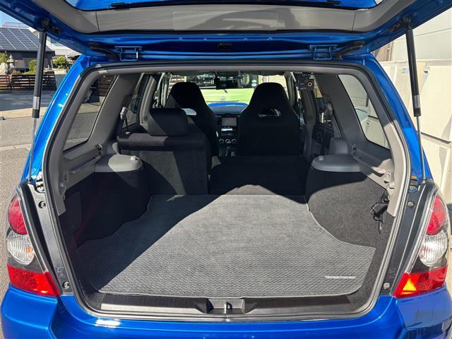 フォレスター STiバージョン 禁煙 4WD 6MT バックカメラ 社外ナビ ETC ルーフレール 電格ミラー 前後ドライブレコーダー STI純正アルミホイール STIスポイラー HIDライト ブレンボブレーキキャリパー(27枚目)