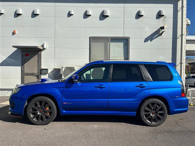 フォレスター STiバージョン 禁煙 4WD 6MT バックカメラ 社外ナビ ETC ルーフレール 電格ミラー 前後ドライブレコーダー STI純正アルミホイール STIスポイラー HIDライト ブレンボブレーキキャリパー(35枚目)