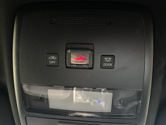 クラウン RS アドバンス 禁煙 ワンオーナー Wモニター ナビ フルセグTV DVD再生 Bluetooth USB接続 バックカメラ ビルトインETC ドラレコ シートエアコン 黒革パワーシート 追従 LKA BSM HUD(30枚目)