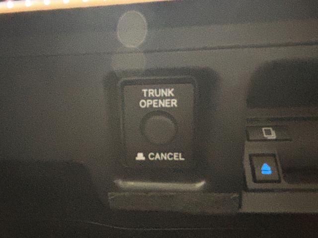 クラウン RS アドバンス 禁煙 ワンオーナー Wモニター ナビ フルセグTV DVD再生 Bluetooth USB接続 バックカメラ ビルトインETC ドラレコ シートエアコン 黒革パワーシート 追従 LKA BSM HUD(37枚目)