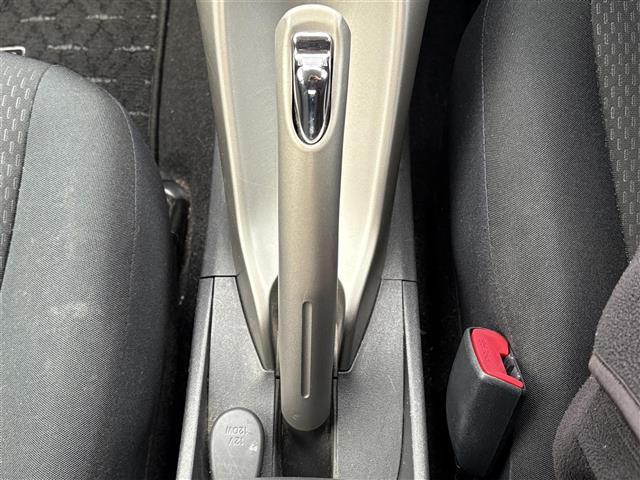 オーリス 180G 禁煙 バックカメラ HDDナビナビ ETC ワンセグTV DVD SD CD ABS パワーウインドウ パワーステアリング エンジンスタートボタン オートライト 保証書 取扱説明書 スペアキー(9枚目)