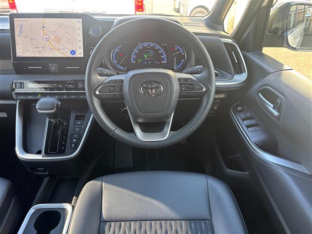 ノア ハイブリッドＳ－Ｚ　モデリスタスポイラ　ワンオーナ　１０．５インチナビＴＶ　ＤＶＤ　スマホ連携　カメラ　快適利便パッケージｈｉｇｈ　フリップダウンモニタ　シートヒータ　両側電動スライドドア　電動リアゲート　前後ドラレコ（2枚目）