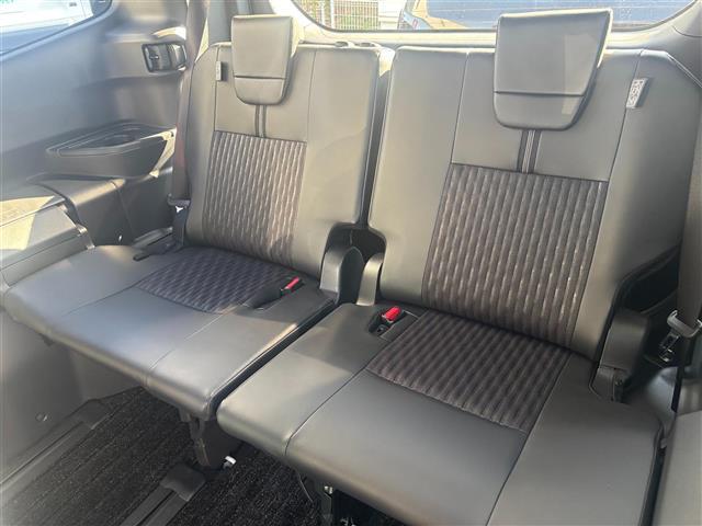 ノア ハイブリッドＳ－Ｚ　モデリスタスポイラ　ワンオーナ　１０．５インチナビＴＶ　ＤＶＤ　スマホ連携　カメラ　快適利便パッケージｈｉｇｈ　フリップダウンモニタ　シートヒータ　両側電動スライドドア　電動リアゲート　前後ドラレコ（29枚目）