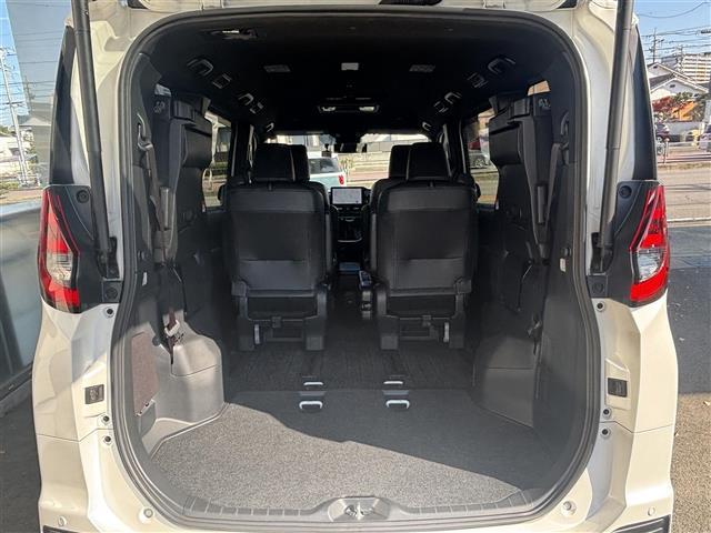 ノア ハイブリッドＳ－Ｚ　モデリスタスポイラ　ワンオーナ　１０．５インチナビＴＶ　ＤＶＤ　スマホ連携　カメラ　快適利便パッケージｈｉｇｈ　フリップダウンモニタ　シートヒータ　両側電動スライドドア　電動リアゲート　前後ドラレコ（34枚目）