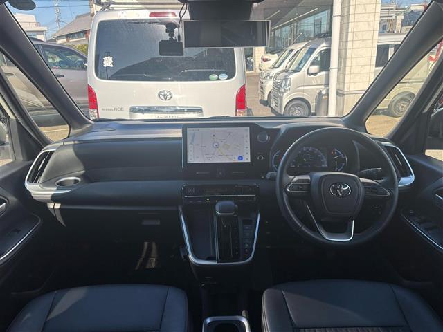 ノア ハイブリッドＳ－Ｚ　モデリスタスポイラ　ワンオーナ　１０．５インチナビＴＶ　ＤＶＤ　スマホ連携　カメラ　快適利便パッケージｈｉｇｈ　フリップダウンモニタ　シートヒータ　両側電動スライドドア　電動リアゲート　前後ドラレコ（42枚目）