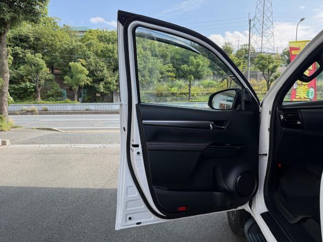 ハイラックス Ｚ　ＧＲスポーツ　禁煙車／ワンオーナー／ＧＲスポーツバー／前後ドラレコ／ＥＴＣ／Ｗサイドエアバック／カーテンエアバック／ＧＲスポーツバー／純正１８インチＡＷ／運転席パワーシート／プッシュスタート／スマートキー（24枚目）