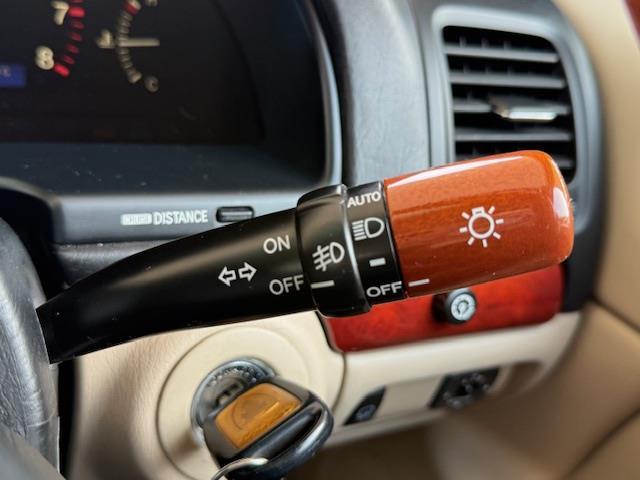 オリジン ベースグレード /禁煙車/ベージュ本革シート/前席シートヒーター・パワーシート/オリジン専用キーレスキー/オリジン専用15インチアルミホイール/観音開き後席ドア/純正DVDナビ/レーダークルーズコントロール/ETC(8枚目)