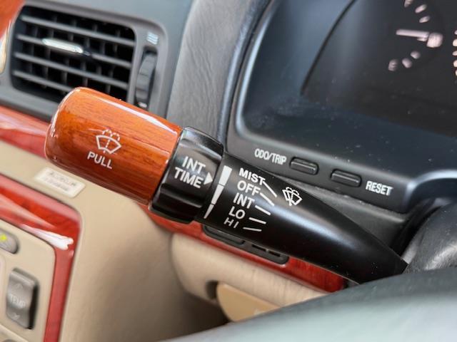 オリジン ベースグレード /禁煙車/ベージュ本革シート/前席シートヒーター・パワーシート/オリジン専用キーレスキー/オリジン専用15インチアルミホイール/観音開き後席ドア/純正DVDナビ/レーダークルーズコントロール/ETC(9枚目)