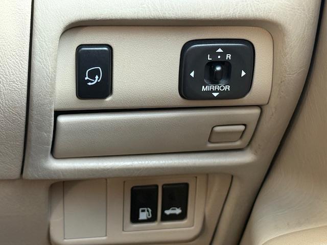 オリジン ベースグレード /禁煙車/ベージュ本革シート/前席シートヒーター・パワーシート/オリジン専用キーレスキー/オリジン専用15インチアルミホイール/観音開き後席ドア/純正DVDナビ/レーダークルーズコントロール/ETC(11枚目)