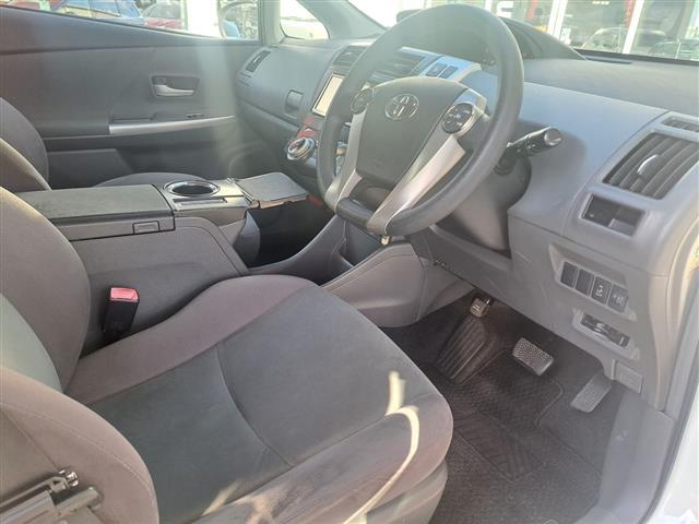 プリウスアルファ S /禁煙車/純正ナビ/TV/F.S.Rカメラ/ドラレコ(3枚目)