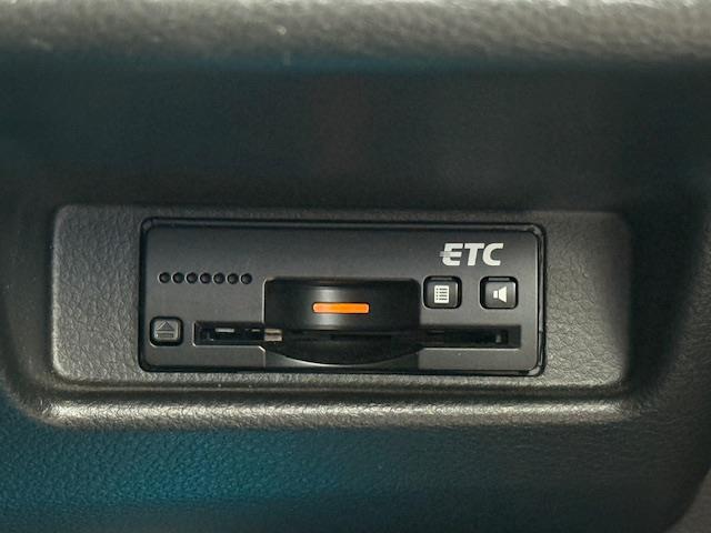 アルトワークス ベースグレード　／禁煙車／カロッツェリアディスプレイオーディオ／純正レカロシート／ＨＫＳ製センター出しマフラー／ＲＡＹＳ　ＴＥ３７　ＳＯＮＩＣ　１５インチアルミ／ｎａｖｉｃ車高調／／社外ボンネット／（11枚目）