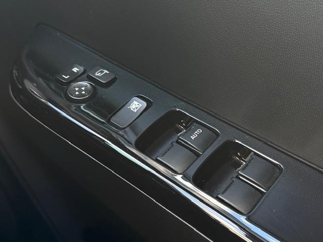 アルトワークス ベースグレード　／禁煙車／カロッツェリアディスプレイオーディオ／純正レカロシート／ＨＫＳ製センター出しマフラー／ＲＡＹＳ　ＴＥ３７　ＳＯＮＩＣ　１５インチアルミ／ｎａｖｉｃ車高調／／社外ボンネット／（22枚目）