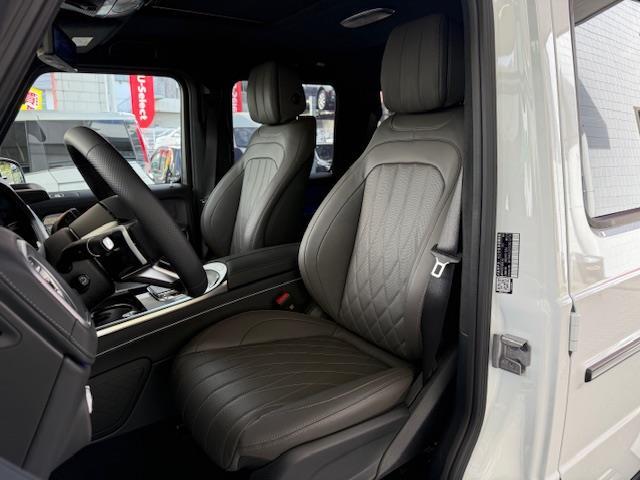 Ｇクラス Ｇ４５０ｄ　ローンチエディション　／禁煙車／ワンオーナー車／正規Ｄ車／左ハンドル／ＯＰカラー（オパリスホワイト）／チタニウムグレー内装色／ダイヤモンドステッチナッパレザーシート／／ディーラーオプションデジタルインナーミラー型前後ドラレ（3枚目）