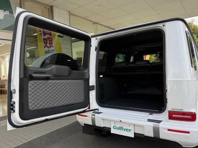 Ｇクラス Ｇ４５０ｄ　ローンチエディション　／禁煙車／ワンオーナー車／正規Ｄ車／左ハンドル／ＯＰカラー（オパリスホワイト）／チタニウムグレー内装色／ダイヤモンドステッチナッパレザーシート／／ディーラーオプションデジタルインナーミラー型前後ドラレ（32枚目）