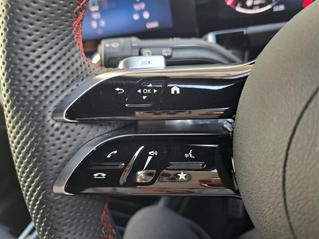 Ｂクラス Ｂ２００ｄ　ＡＭＧラインパッケージ　／禁煙車／ワンオーナー車／ＡＭＧラインパッケージ・ダイレクトステアリング・ローワードコンフォートサスペンション・スポーツブレーキシステム・マルチビームＬＥＤ・アダプティブハイビームアシスト＋（5枚目）