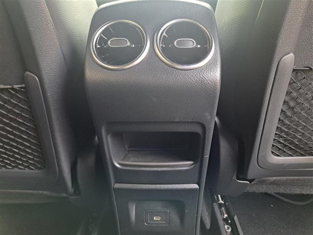 Ｂクラス Ｂ２００ｄ　ＡＭＧラインパッケージ　／禁煙車／ワンオーナー車／ＡＭＧラインパッケージ・ダイレクトステアリング・ローワードコンフォートサスペンション・スポーツブレーキシステム・マルチビームＬＥＤ・アダプティブハイビームアシスト＋（21枚目）