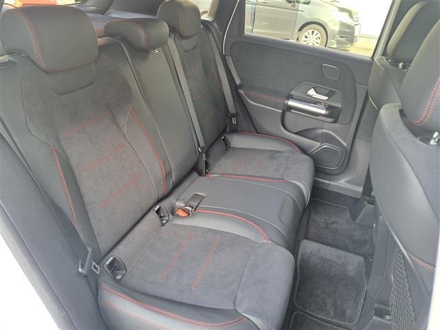 Ｂクラス Ｂ２００ｄ　ＡＭＧラインパッケージ　／禁煙車／ワンオーナー車／ＡＭＧラインパッケージ・ダイレクトステアリング・ローワードコンフォートサスペンション・スポーツブレーキシステム・マルチビームＬＥＤ・アダプティブハイビームアシスト＋（25枚目）