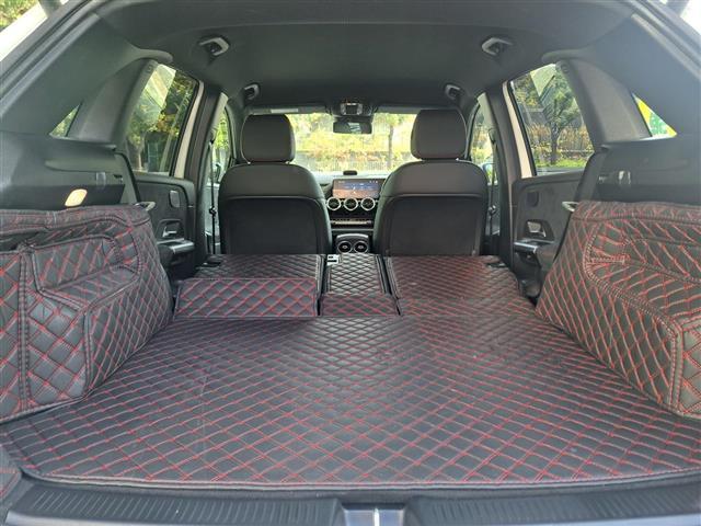 Ｂクラス Ｂ２００ｄ　ＡＭＧラインパッケージ　／禁煙車／ワンオーナー車／ＡＭＧラインパッケージ・ダイレクトステアリング・ローワードコンフォートサスペンション・スポーツブレーキシステム・マルチビームＬＥＤ・アダプティブハイビームアシスト＋（34枚目）