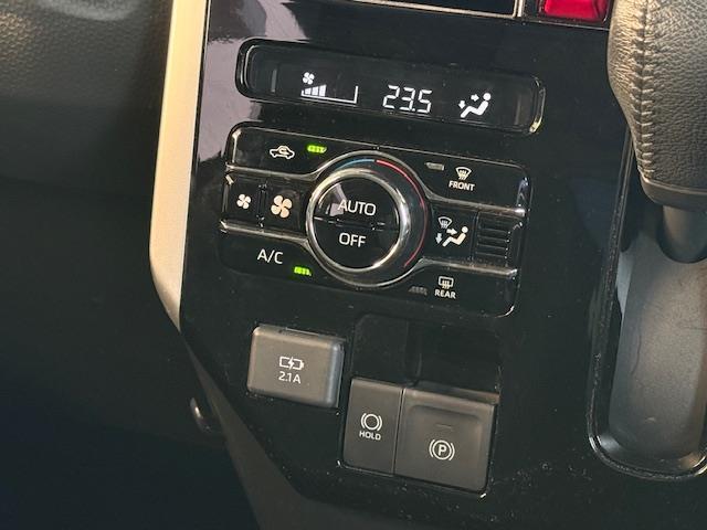 トール カスタムＧ　ターボ　／禁煙車／社外ＳＤナビ／ＣＮ－Ｆ１０９ＧＤ／Ｂｌｕｅｔｏｏｔｈ／ＣＤ／ＤＶＤ／ＵＳＢ／ｉＰｏｄ／フルセグテレビ／アダクティブクルーズコントロール／両側パワースライドドア／純正フロアマット（16枚目）