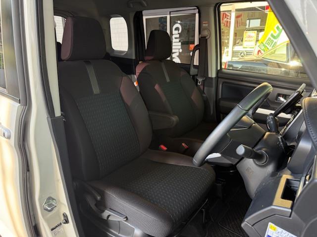 トール カスタムＧ　ターボ　／禁煙車／社外ＳＤナビ／ＣＮ－Ｆ１０９ＧＤ／Ｂｌｕｅｔｏｏｔｈ／ＣＤ／ＤＶＤ／ＵＳＢ／ｉＰｏｄ／フルセグテレビ／アダクティブクルーズコントロール／両側パワースライドドア／純正フロアマット（18枚目）