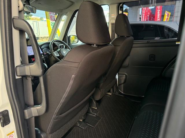 トール カスタムＧ　ターボ　／禁煙車／社外ＳＤナビ／ＣＮ－Ｆ１０９ＧＤ／Ｂｌｕｅｔｏｏｔｈ／ＣＤ／ＤＶＤ／ＵＳＢ／ｉＰｏｄ／フルセグテレビ／アダクティブクルーズコントロール／両側パワースライドドア／純正フロアマット（25枚目）