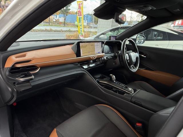 クラウンクロスオーバー ＲＳアドバンスド　／禁煙車／ワンオーナー車／モデリスタエアロ／ムーンルーフ／リアサポートパッケージ／ドライバーサポートパッケージ／本革シート（ブラック×イエローブラウン）／前席シートヒーター・エアシート／（4枚目）
