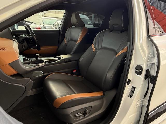 クラウンクロスオーバー ＲＳアドバンスド　／禁煙車／ワンオーナー車／モデリスタエアロ／ムーンルーフ／リアサポートパッケージ／ドライバーサポートパッケージ／本革シート（ブラック×イエローブラウン）／前席シートヒーター・エアシート／（5枚目）