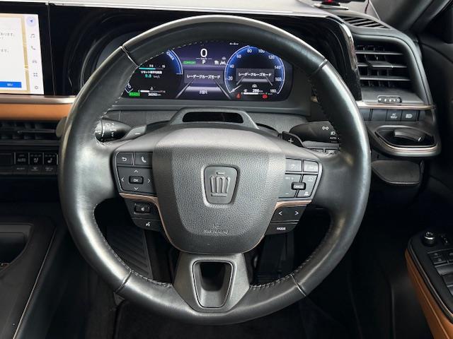 クラウンクロスオーバー ＲＳアドバンスド　／禁煙車／ワンオーナー車／モデリスタエアロ／ムーンルーフ／リアサポートパッケージ／ドライバーサポートパッケージ／本革シート（ブラック×イエローブラウン）／前席シートヒーター・エアシート／（7枚目）