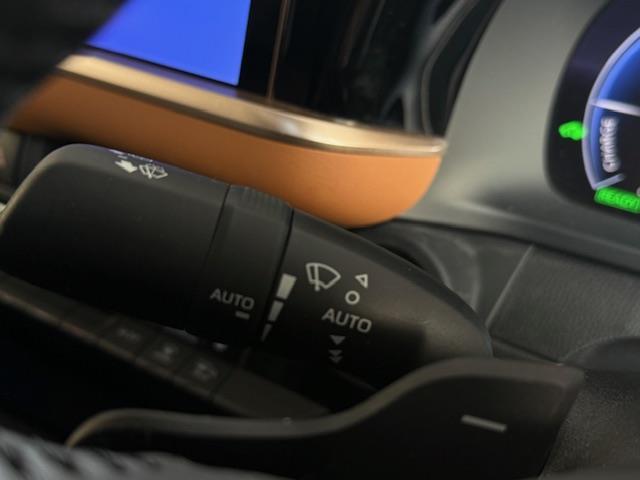 クラウンクロスオーバー ＲＳアドバンスド　／禁煙車／ワンオーナー車／モデリスタエアロ／ムーンルーフ／リアサポートパッケージ／ドライバーサポートパッケージ／本革シート（ブラック×イエローブラウン）／前席シートヒーター・エアシート／（9枚目）