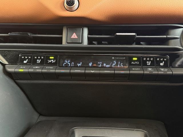 クラウンクロスオーバー ＲＳアドバンスド　／禁煙車／ワンオーナー車／モデリスタエアロ／ムーンルーフ／リアサポートパッケージ／ドライバーサポートパッケージ／本革シート（ブラック×イエローブラウン）／前席シートヒーター・エアシート／（18枚目）