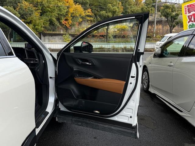 クラウンクロスオーバー ＲＳアドバンスド　／禁煙車／ワンオーナー車／モデリスタエアロ／ムーンルーフ／リアサポートパッケージ／ドライバーサポートパッケージ／本革シート（ブラック×イエローブラウン）／前席シートヒーター・エアシート／（24枚目）