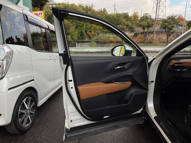 クラウンクロスオーバー ＲＳアドバンスド　／禁煙車／ワンオーナー車／モデリスタエアロ／ムーンルーフ／リアサポートパッケージ／ドライバーサポートパッケージ／本革シート（ブラック×イエローブラウン）／前席シートヒーター・エアシート／（25枚目）