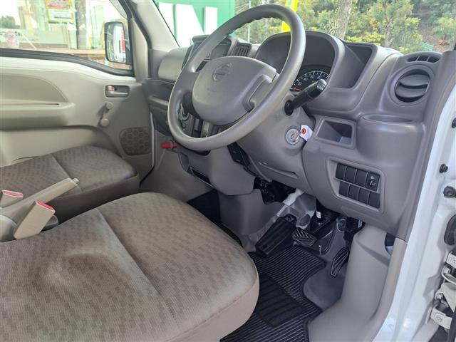 ＮＶ１００クリッパーバン ＤＸ　禁煙車／５ＡＧＳ／ハイルーフ／純正オーディオ／ヘッドライトレベライザー／最大積載量３５０ｋｇ（3枚目）