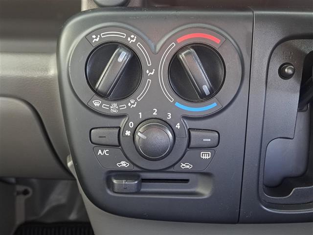 ＮＶ１００クリッパーバン ＤＸ　禁煙車／５ＡＧＳ／ハイルーフ／純正オーディオ／ヘッドライトレベライザー／最大積載量３５０ｋｇ（10枚目）