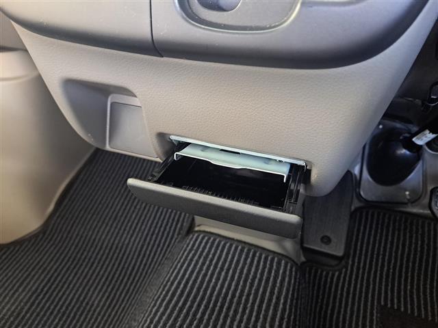 ＮＶ１００クリッパーバン ＤＸ　禁煙車／５ＡＧＳ／ハイルーフ／純正オーディオ／ヘッドライトレベライザー／最大積載量３５０ｋｇ（18枚目）