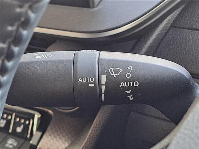 プリウス Z 禁煙車/ワンオーナー/全方位カメラ/純正ナビ/前後コーナーセンサー/デジタルインナーミラー/前席シートヒーター/前席エアシート/パワーシート/シートメモリー(7枚目)