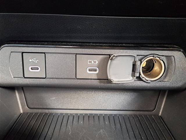 プリウス Z 禁煙車/ワンオーナー/全方位カメラ/純正ナビ/前後コーナーセンサー/デジタルインナーミラー/前席シートヒーター/前席エアシート/パワーシート/シートメモリー(22枚目)