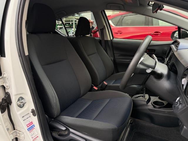 アクア Ｓ　禁煙車／純正ＳＤナビ／バックカメラ／前後ドライブレコーダー／プッシュスタートボタン／ビルトインＥＴＣ／（3枚目）