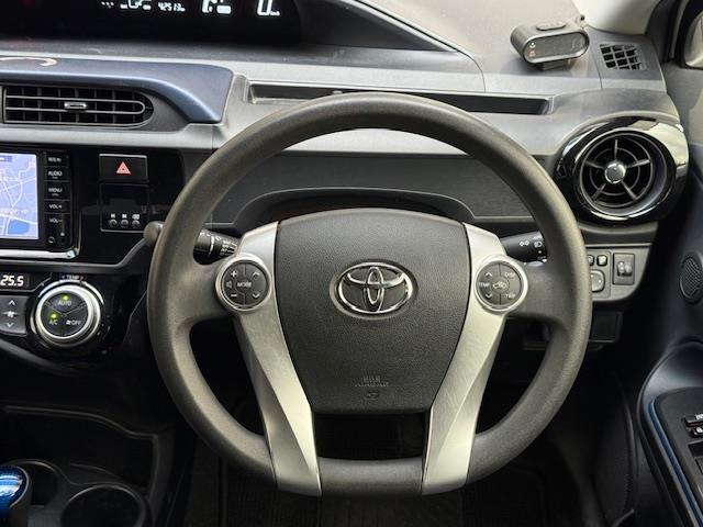 アクア Ｓ　禁煙車／純正ＳＤナビ／バックカメラ／前後ドライブレコーダー／プッシュスタートボタン／ビルトインＥＴＣ／（7枚目）