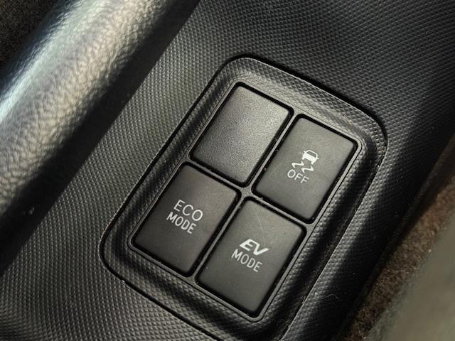 アクア Ｓ　禁煙車／純正ＳＤナビ／バックカメラ／前後ドライブレコーダー／プッシュスタートボタン／ビルトインＥＴＣ／（24枚目）