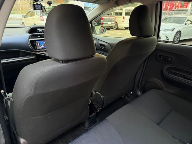 アクア Ｓ　禁煙車／純正ＳＤナビ／バックカメラ／前後ドライブレコーダー／プッシュスタートボタン／ビルトインＥＴＣ／（27枚目）