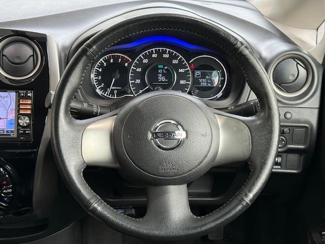 ノート メダリスト 禁煙車/純正SDナビ/全方位カメラ/バックカメラ/CD/DVD/SD/BT/AUX/HDMI/USB/ETC/ハーフレザーシート(7枚目)