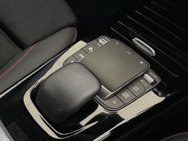 CLAクラス CLA200d AMGライン /禁煙車/ワンオーナー車/パノラミックスライディングルーフ/AMGライン/アドバンスドパッケージ/レーダーセーフティーパッケージ/純正ナビ/ハーフレザーシート(16枚目)