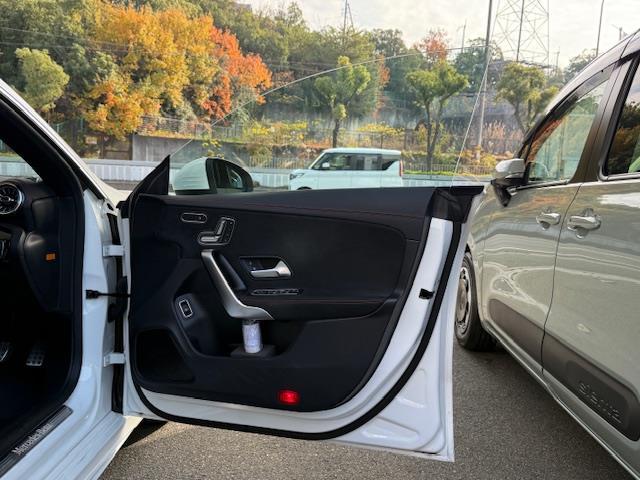 CLAクラス CLA200d AMGライン /禁煙車/ワンオーナー車/パノラミックスライディングルーフ/AMGライン/アドバンスドパッケージ/レーダーセーフティーパッケージ/純正ナビ/ハーフレザーシート(25枚目)