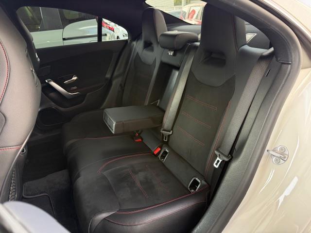 CLAクラス CLA200d AMGライン /禁煙車/ワンオーナー車/パノラミックスライディングルーフ/AMGライン/アドバンスドパッケージ/レーダーセーフティーパッケージ/純正ナビ/ハーフレザーシート(29枚目)