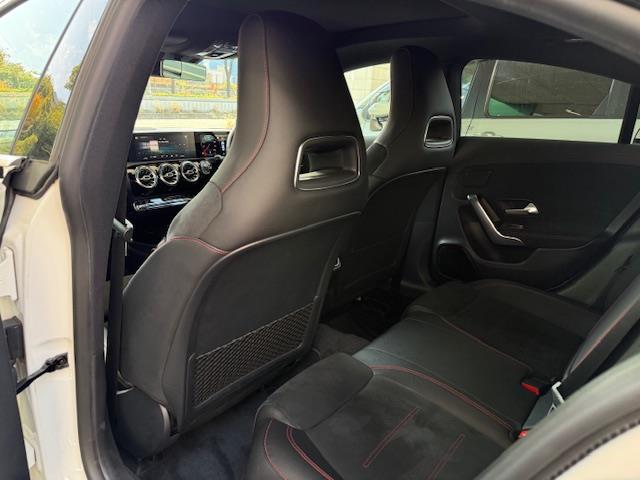 CLAクラス CLA200d AMGライン /禁煙車/ワンオーナー車/パノラミックスライディングルーフ/AMGライン/アドバンスドパッケージ/レーダーセーフティーパッケージ/純正ナビ/ハーフレザーシート(30枚目)