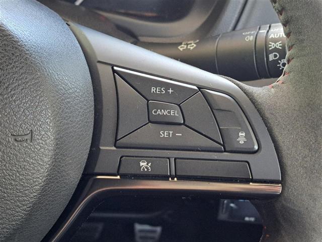 ノート e-パワー ニスモ 禁煙車/衝突被害軽減ブレーキ/純正SDナビ/フルセグTV/BT/CD/DVD/SD/AUX/全方位カメラ/バックカメラ/追従式クルコン/デジタルインナーミラー(6枚目)