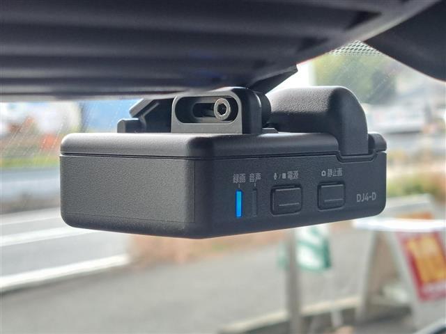 ノート e-パワー ニスモ 禁煙車/衝突被害軽減ブレーキ/純正SDナビ/フルセグTV/BT/CD/DVD/SD/AUX/全方位カメラ/バックカメラ/追従式クルコン/デジタルインナーミラー(15枚目)