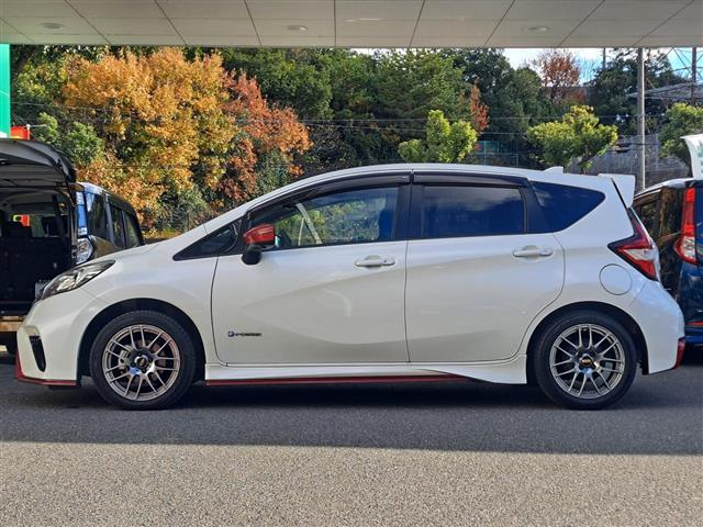 ノート e-パワー ニスモ 禁煙車/衝突被害軽減ブレーキ/純正SDナビ/フルセグTV/BT/CD/DVD/SD/AUX/全方位カメラ/バックカメラ/追従式クルコン/デジタルインナーミラー(40枚目)