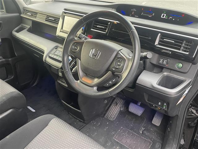 ステップワゴンスパーダ スパーダ ホンダセンシング ワンオーナー CMBS(衝突軽減ブレーキ) アダプティブクルーズコントロール LKASディーラー純正ナビ フルセグ Bluetooth SD バックカメラ 両側パワースライドドア サンシェード ETC(8枚目)